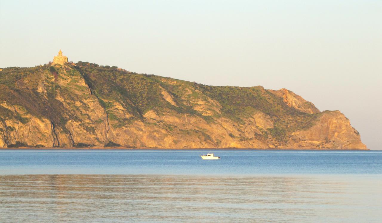 Tindari Village Camping ฟูร์นารี ภายนอก รูปภาพ
