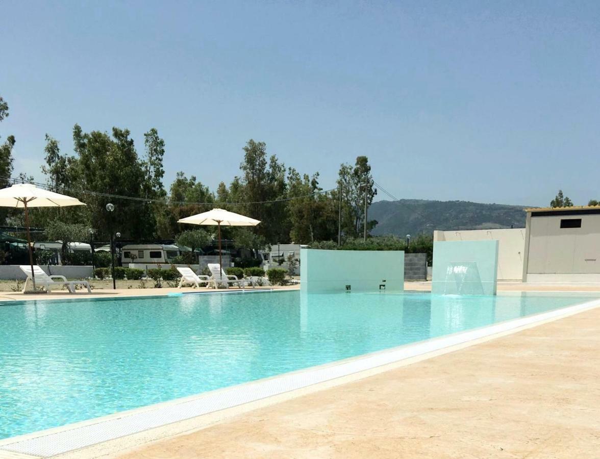 Tindari Village Camping ฟูร์นารี ภายนอก รูปภาพ